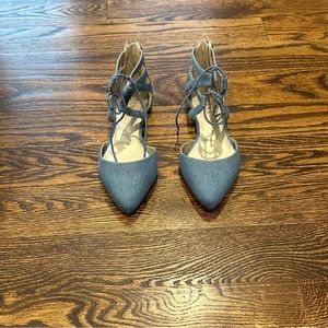 Beautiful blue Guess shoes  - no tags - never worn - 7.5 women’s - size